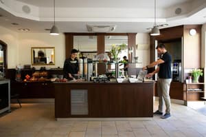 thumbnail: Restaurant