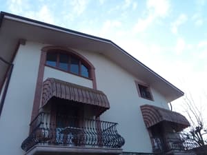 thumbnail: Balcony