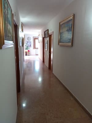 thumbnail: Hallway