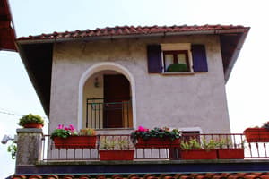 thumbnail: Exterior