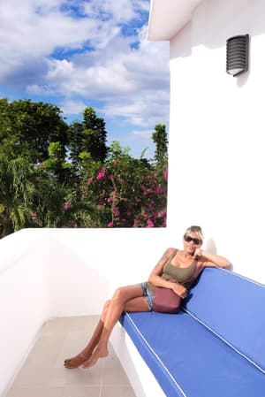 thumbnail: Balcony