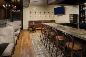 thumbnail: Bar (on property)