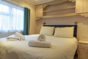 thumbnail: In-room dining