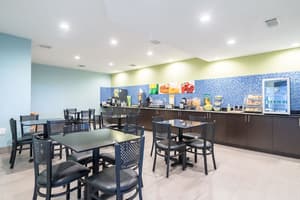 thumbnail: Breakfast area