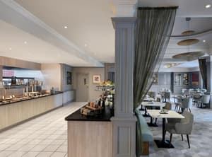 thumbnail: Restaurant