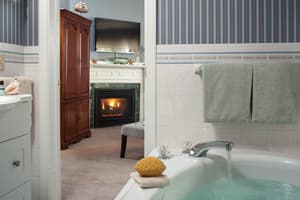 thumbnail: Deep soaking bathtub
