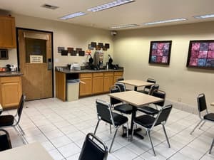 thumbnail: Breakfast area