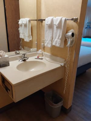 thumbnail: Bathroom