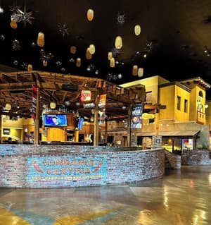 thumbnail: Bar (on property)
