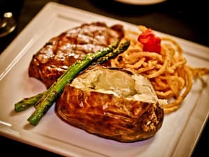 thumbnail: Restaurant