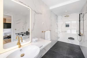 thumbnail: Bathroom shower