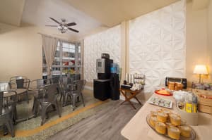 thumbnail: Breakfast area