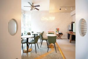 thumbnail: Breakfast area