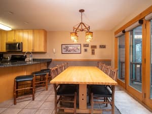 thumbnail: Dining room