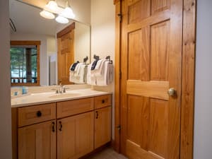 thumbnail: Bathroom sink