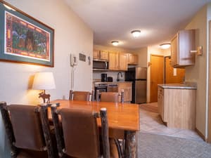 thumbnail: Dining room