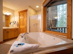 thumbnail: Private spa tub