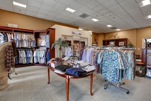 thumbnail: Gift shop