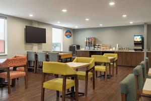 thumbnail: Breakfast area