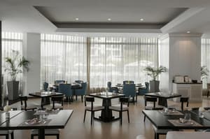 thumbnail: Restaurant