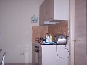thumbnail: Family dining