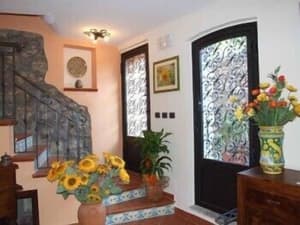 thumbnail: Interior detail