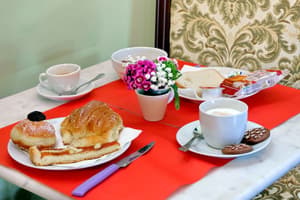thumbnail: Breakfast buffet