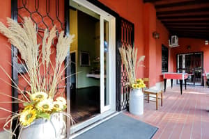 thumbnail: Front of property