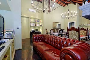 thumbnail: Interior