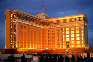thumbnail: Exterior