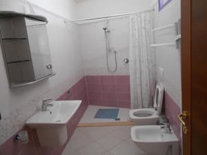 thumbnail: 43770563.jpg