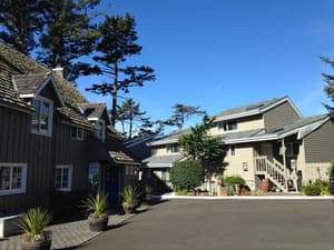 thumbnail: Front of property