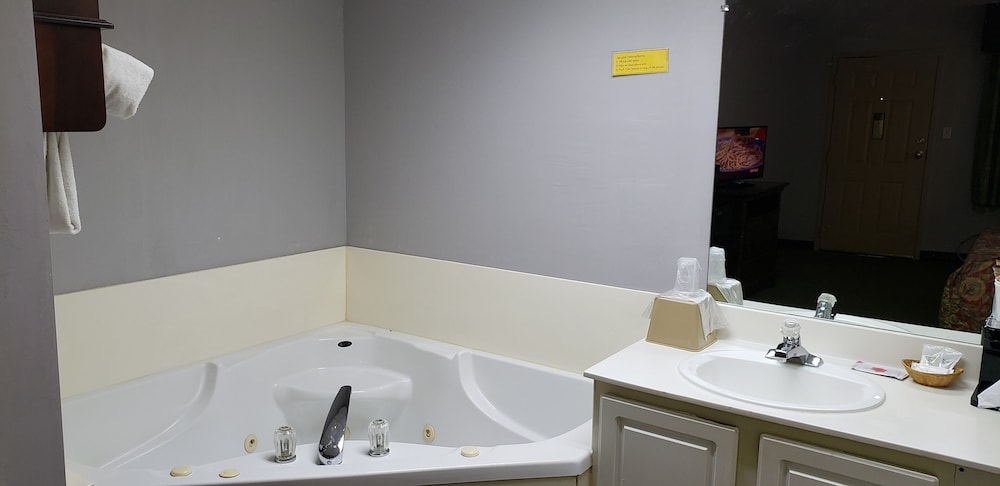 Jetted tub