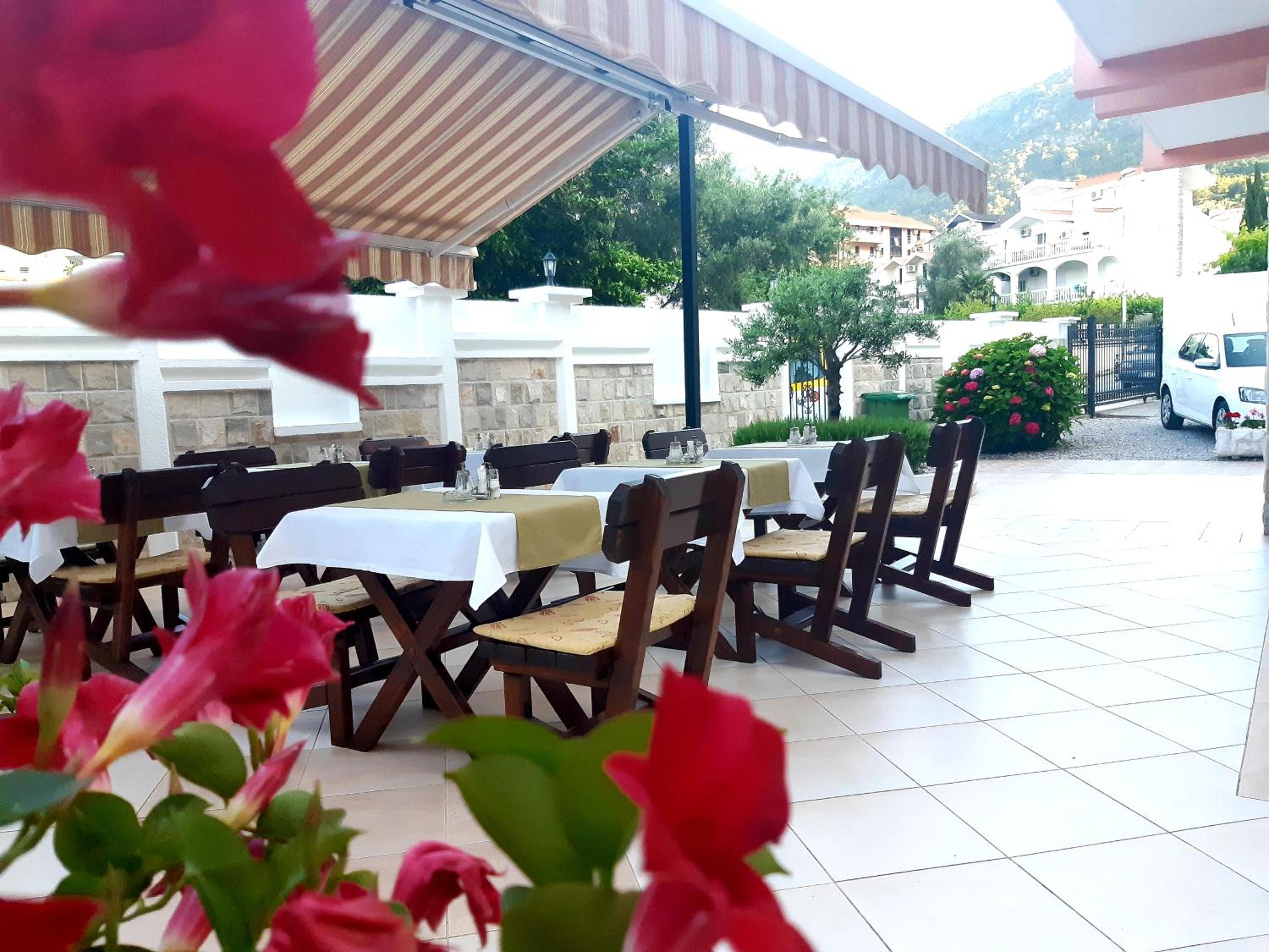 Restaurant-cafeteria