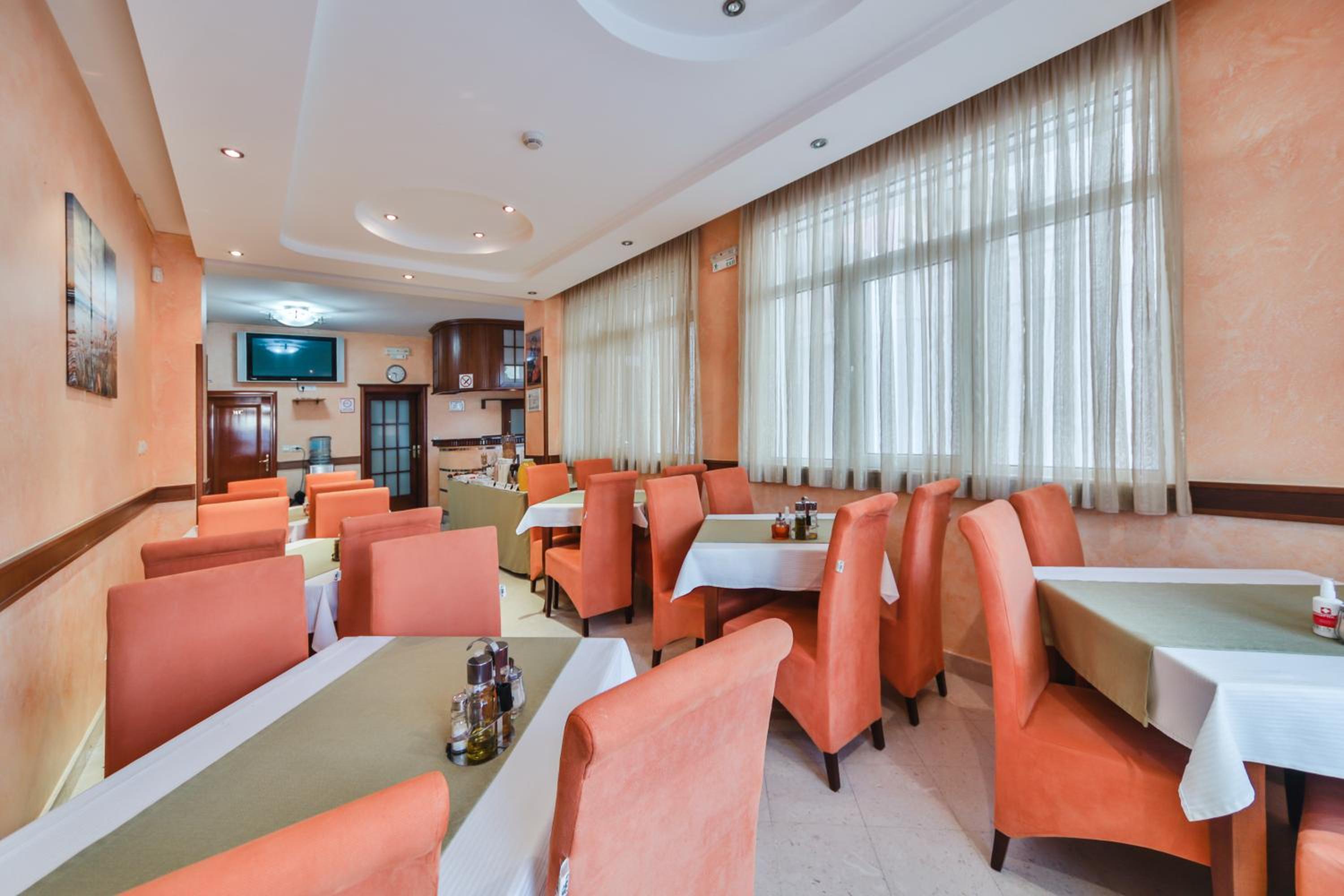 Restaurant-cafeteria