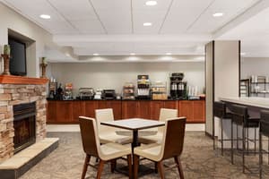 thumbnail: Breakfast area