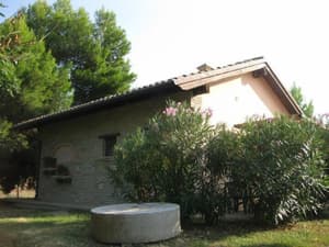 thumbnail: Exterior