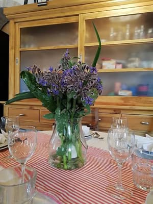 thumbnail: Interior detail