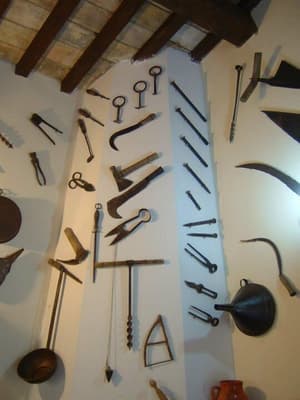 thumbnail: Interior detail