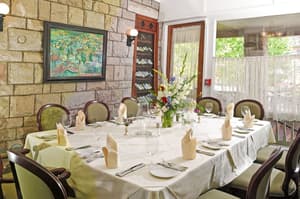 thumbnail: Restaurant
