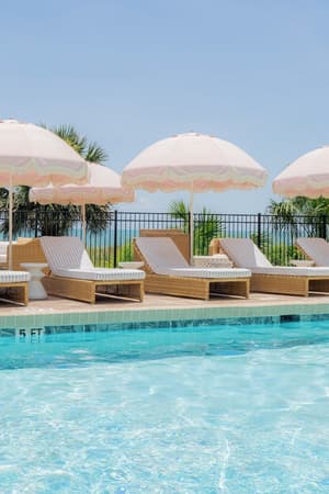 thumbnail: Outdoor pool