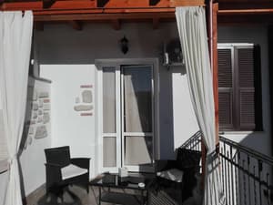 thumbnail: Terrace/patio