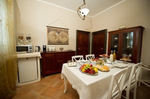 thumbnail: Breakfast area