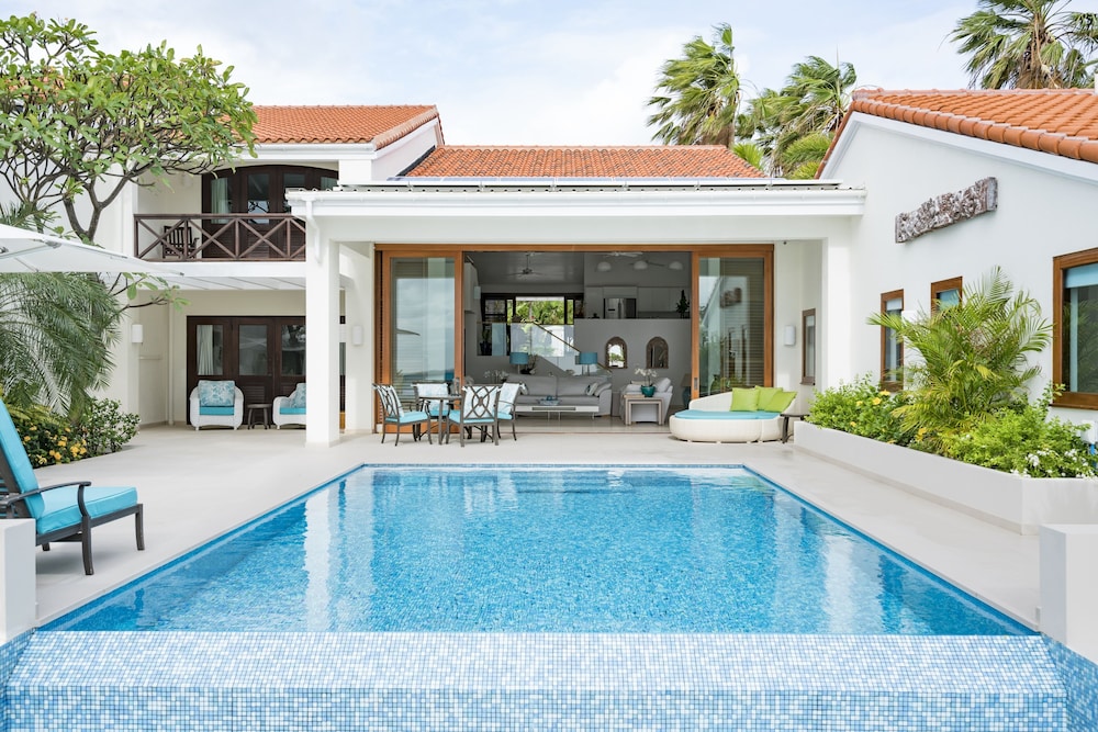 Private pool