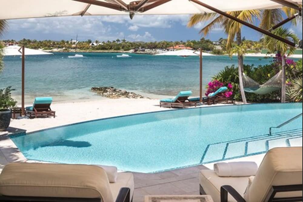 Private pool
