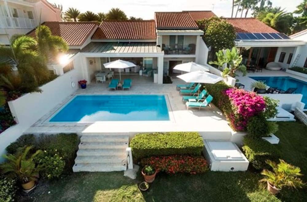 Private pool