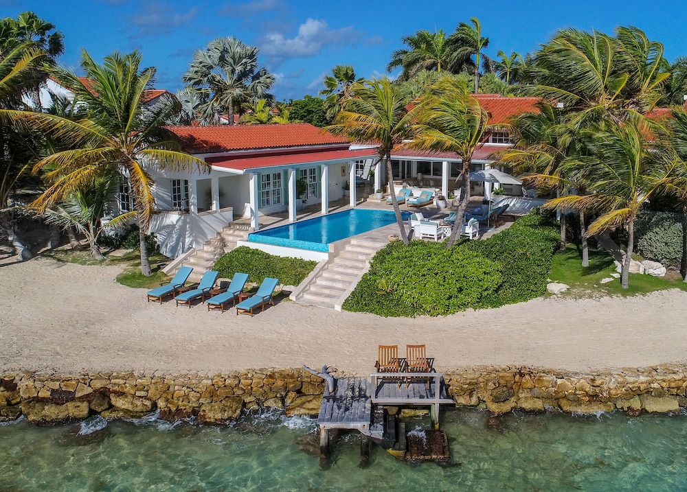 Private pool