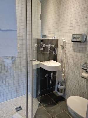 thumbnail: Bathroom