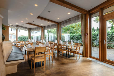 Restaurant with a bright winter garden