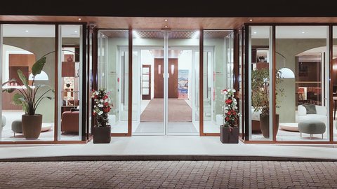 Welcoming Entrance at Holiday Inn Innsbruck